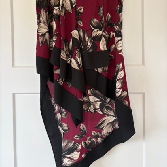 Women's Le Chateau size M blouse - Picture 2 of 3